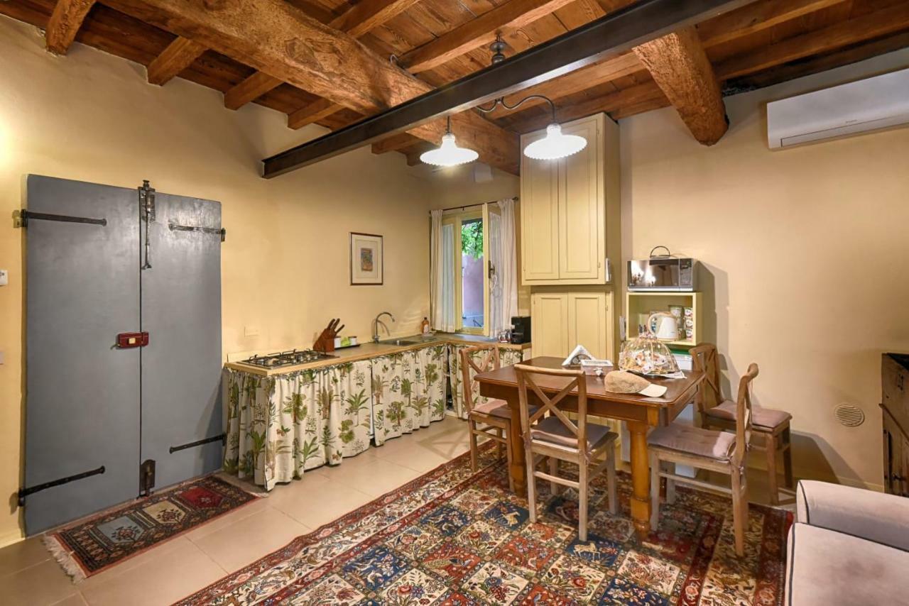 A Corte Padenna Apartment ราเวนนา ภายนอก รูปภาพ